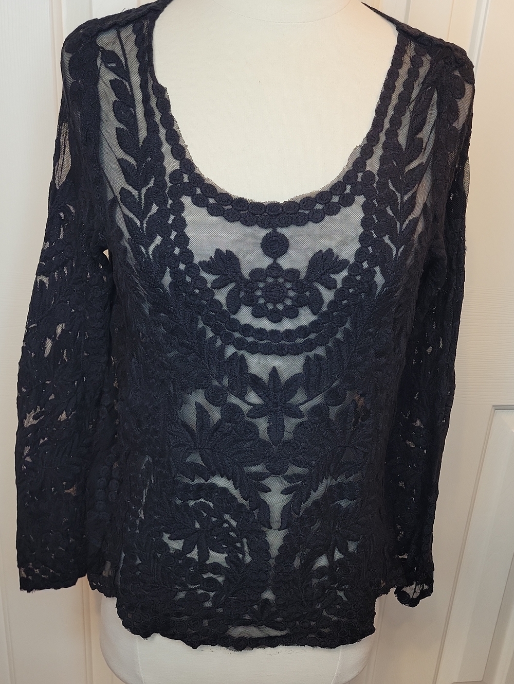 Lace Long-Sleeve Floral Blouse